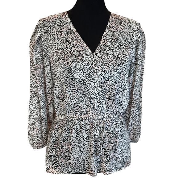 New ~ DKNY ~Women's Animal Print Flattering Tie Waist Blouse Size XS - Picture 3 of 9